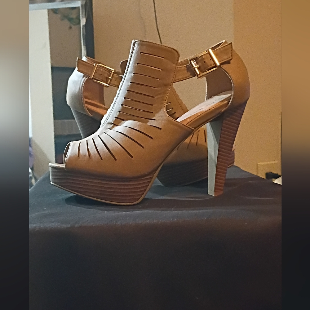 TOP Moda Table Women's peep Toe Platform Chunky Heel  Buckle T-strap Size 10 - Picture 4 of 16